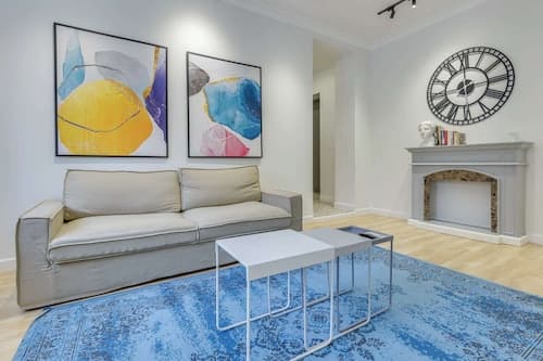 Opera Apartments