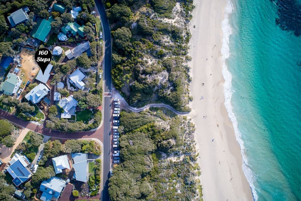 160 Steps from Yallingup Beach