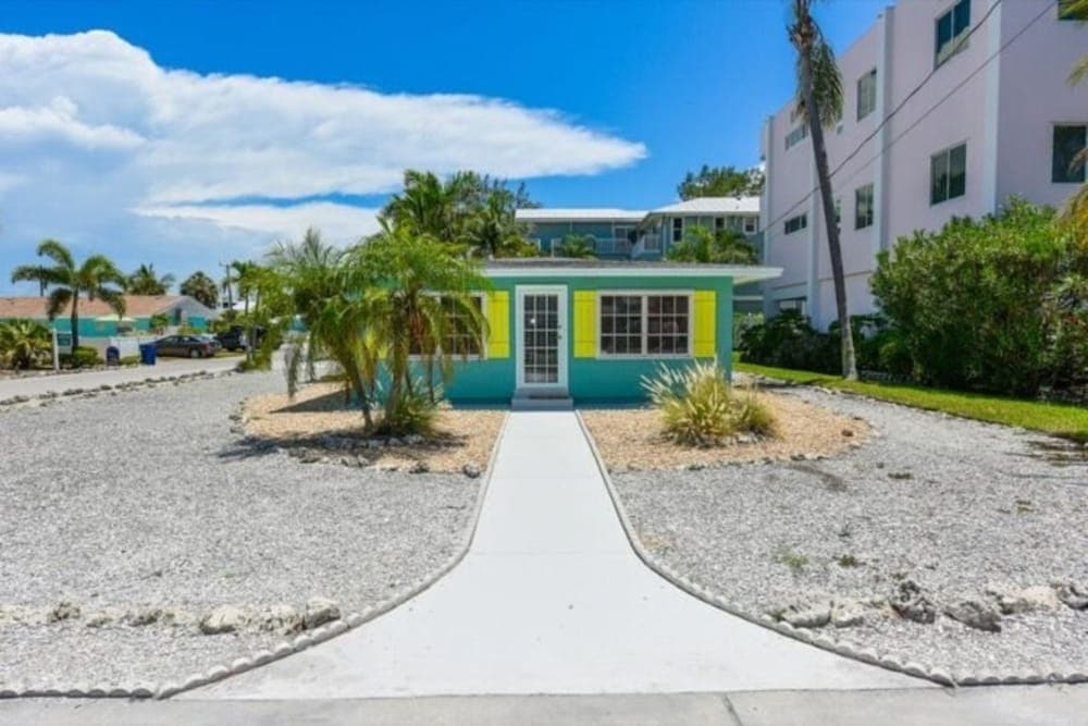 3706 Gulf Dr 2 Bedroom Home by RedAwning