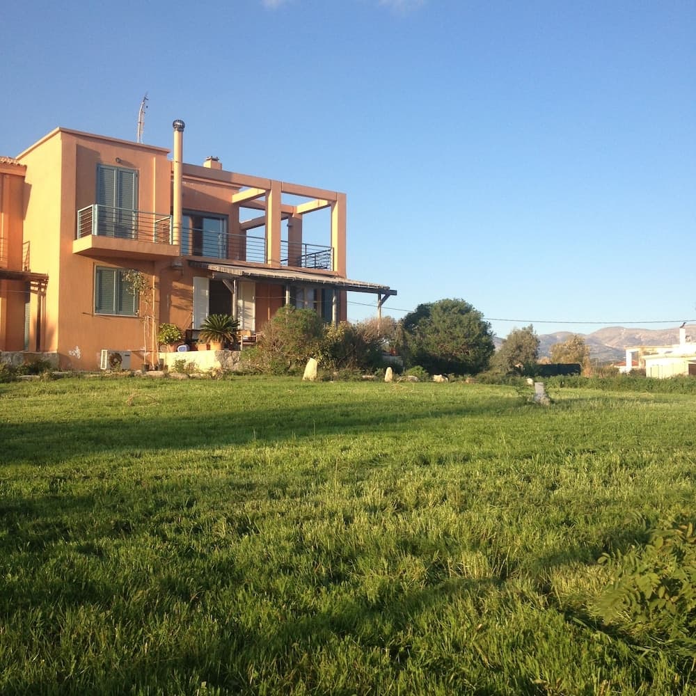 Alekos Beach Houses-Infinity