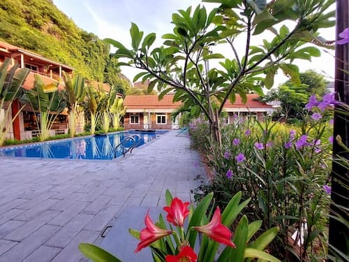 Ninh Binh Mountain Side Homestay & Cafe