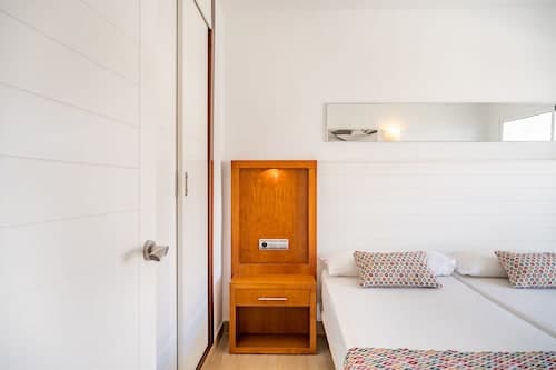 Apartamentos Cabau Altair