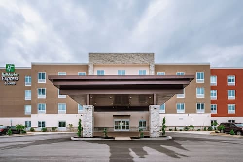 Holiday Inn Express & Suites - South Bend Casino by IHG