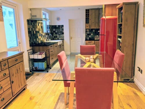Highbury House Apartment