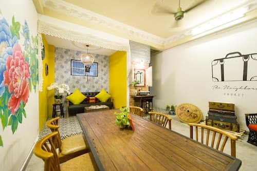 The Neighbors Hostel - Adults Only