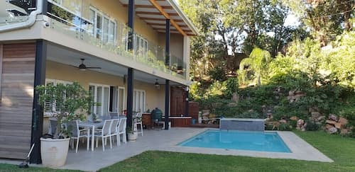 Umhlanga Lodge -No children