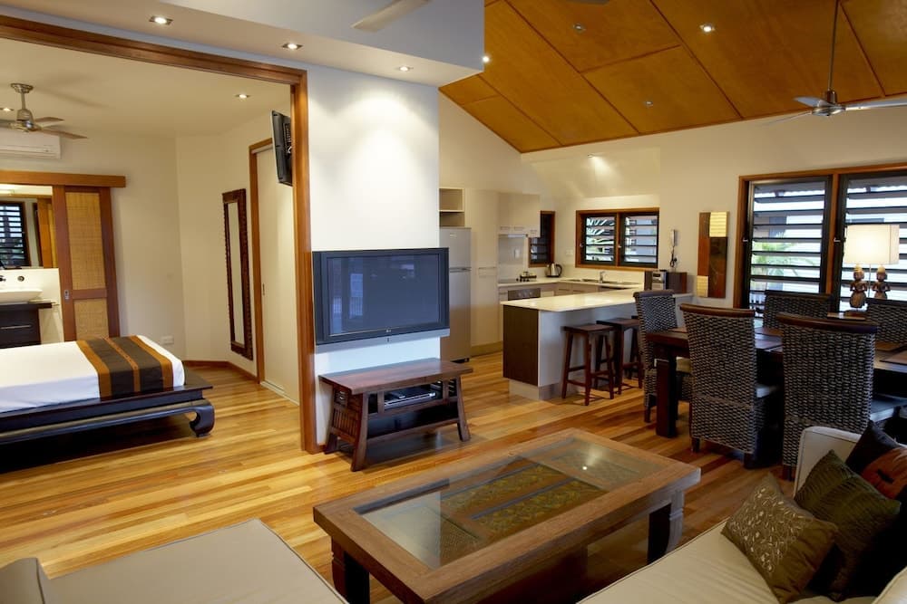 Pure Magnetic Villa 7