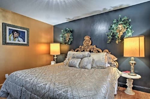 Presley's Penthouse 2BR Branson Resort Condo