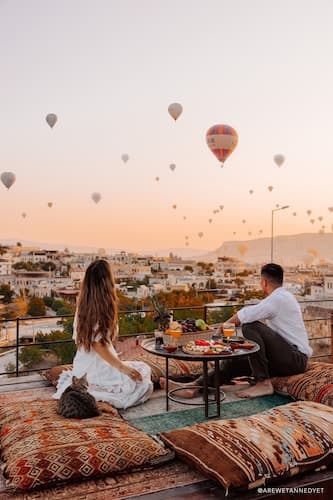 Hera Cave Suites