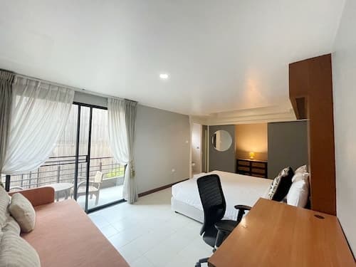 Hub53 Coworking & Coliving Space