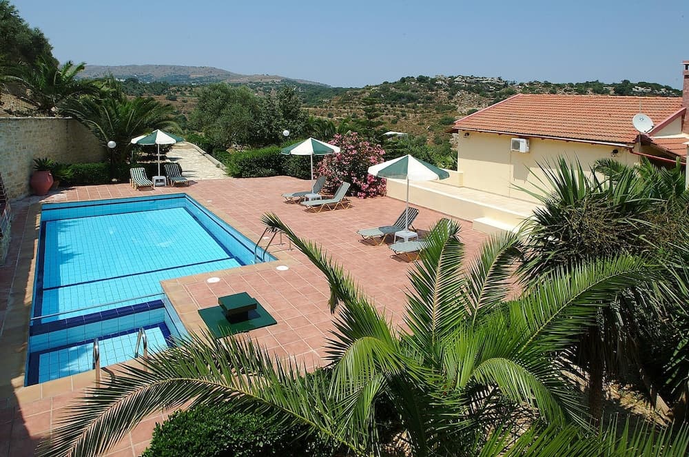 Stratos Villas