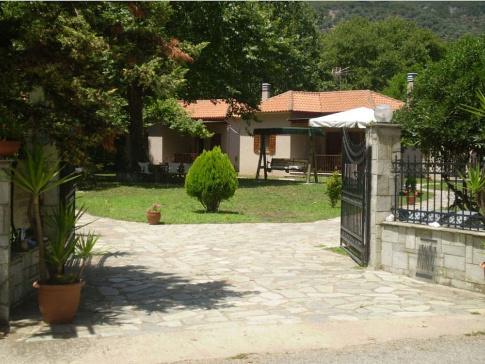 Dodis Village