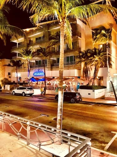 De Soleil Hotel on Ocean Drive