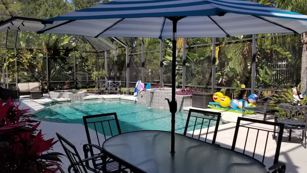 Mansion Getaway - Sleeps 24