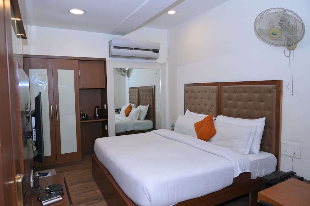 Hotel Mohan Continental