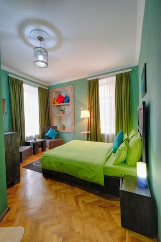 Euphoria Inn