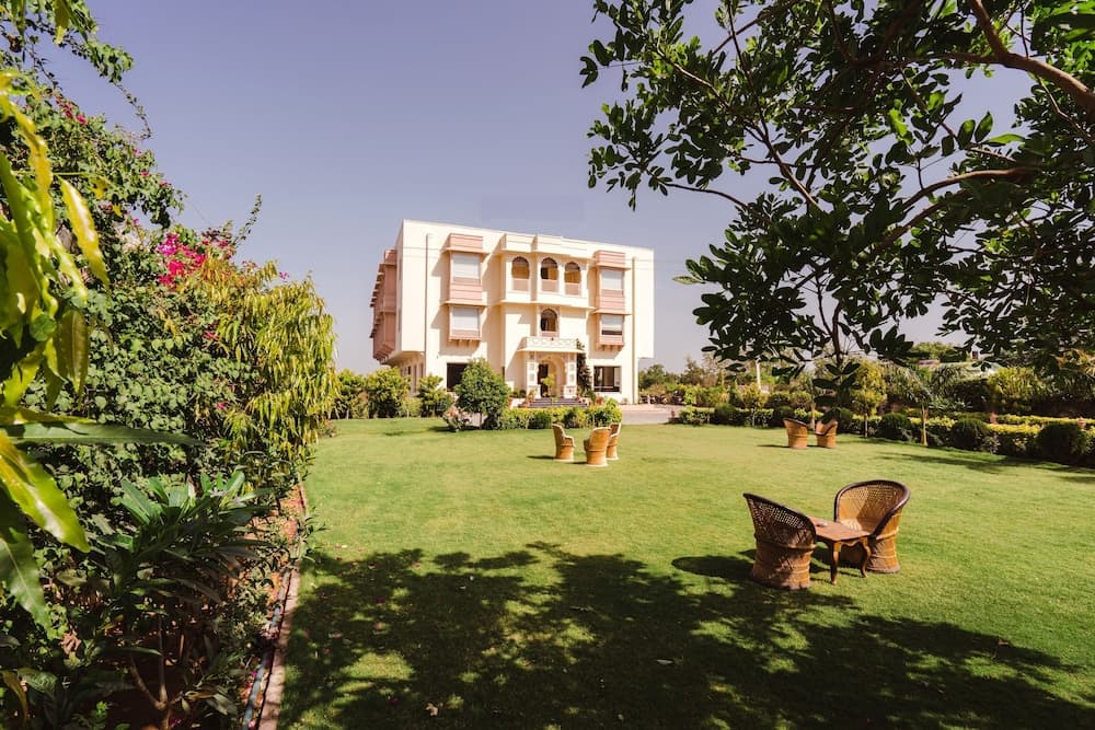 WelcomHeritage Mount Valley Resort, Ranthambore