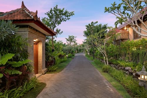 Bali Paradise Heritage by Prabhu