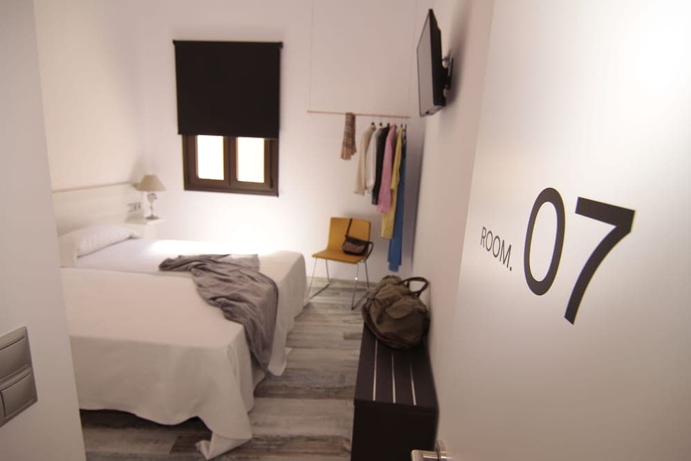 The 8 Rooms House
