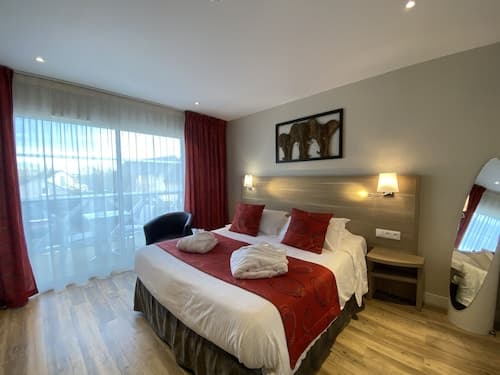 Contact Hôtel - Hôtel les Bleuets & SPA