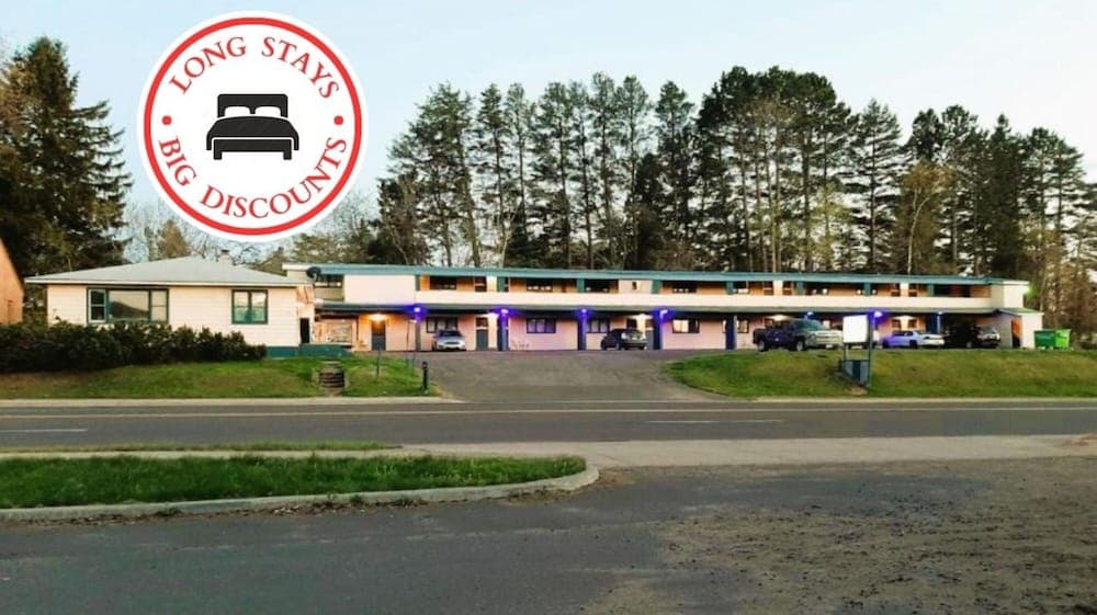 Love Hotels Timberline By OYO Lake Superior