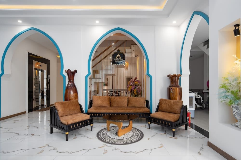 Phuong Dong Hotel & Apartment