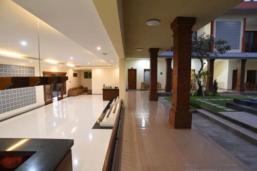 Tom's Inn Pecatu