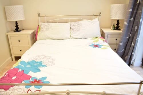 Bright 1 Bedroom Flat in North London With Balcony