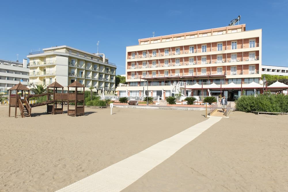 Hotel Columbus