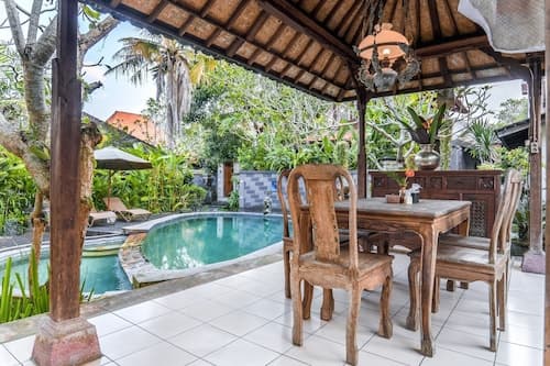 Sari Bamboo Bungalows