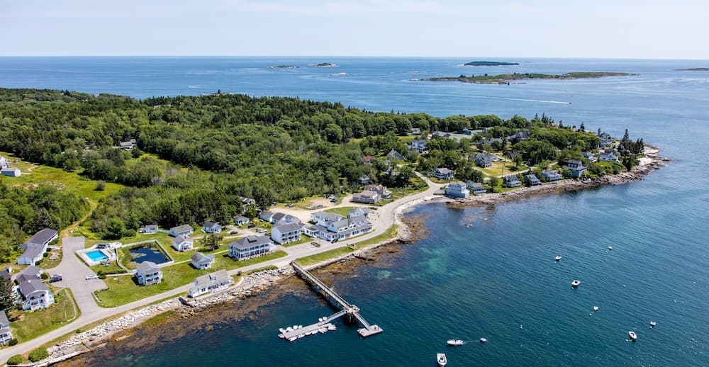 Bluebird Ocean Point Inn