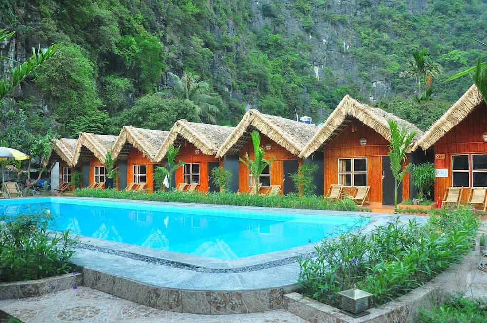 Tam Coc Valley Bungalow