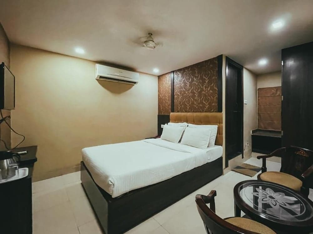 Hotel SLE Residency