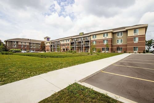 MainStay Suites Madison - Monona