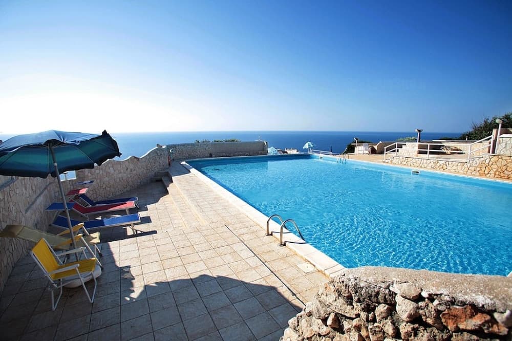 La Vela Pool Residence