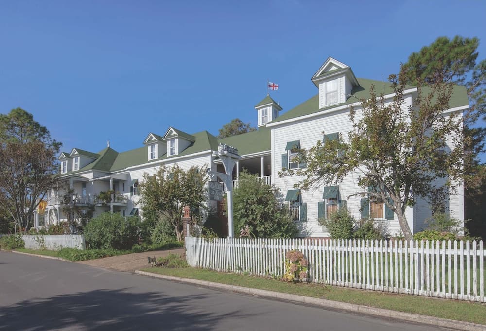 Roanoke Island Inn