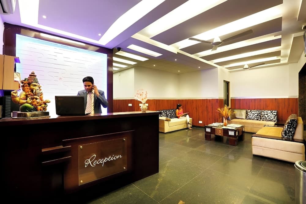 Hotel Anand Lok Inn Mahipalpur, IGI Delhi Airport