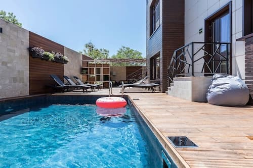 Sowa House
