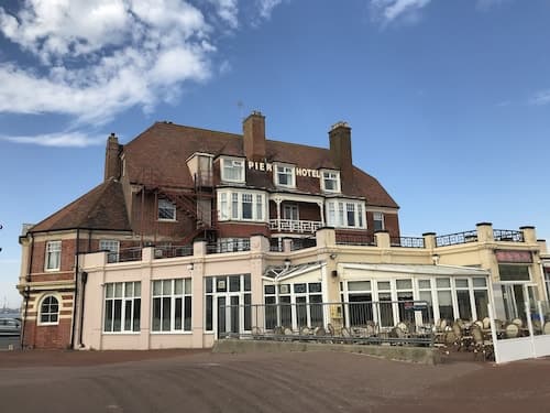 Pier Hotel