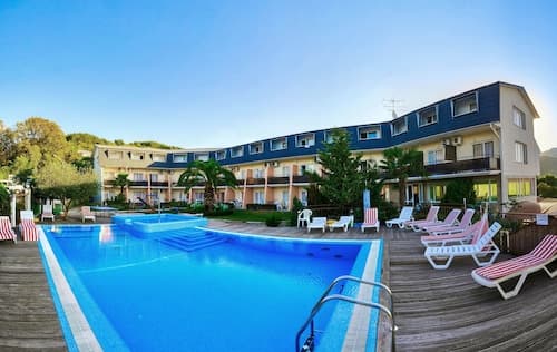WaterLoo Hotel