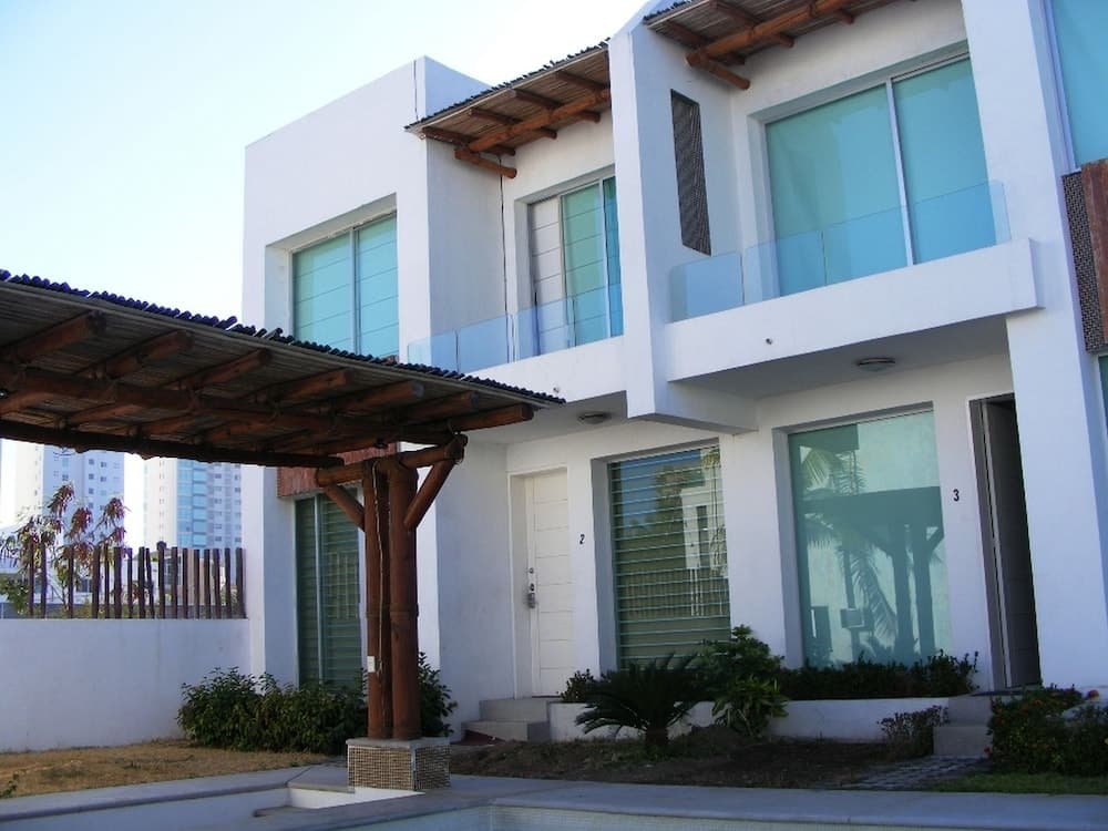 LAS Villas