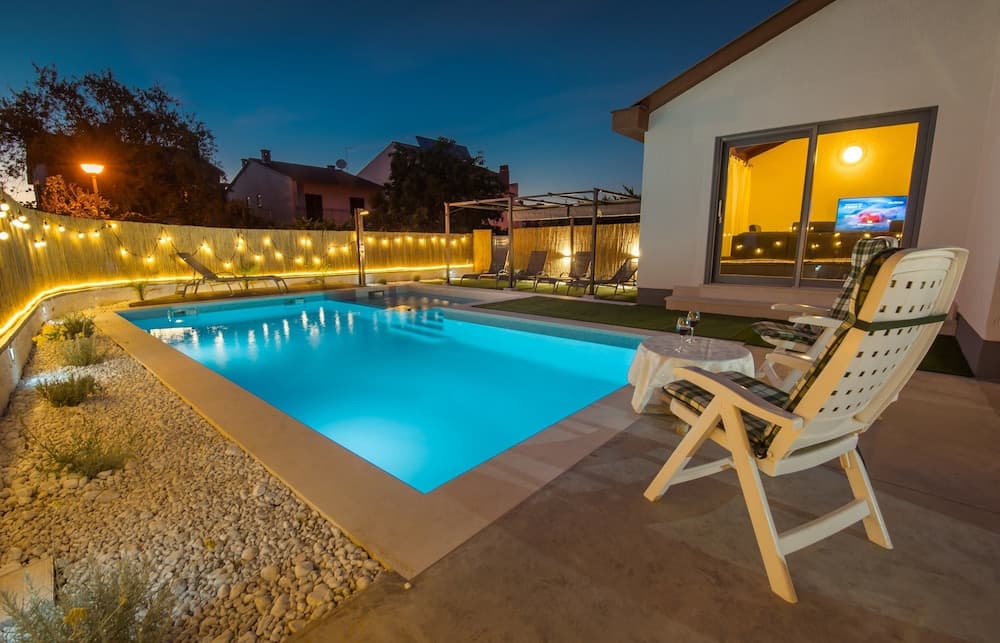 Kuntrada 45 with heated pool and kids pool