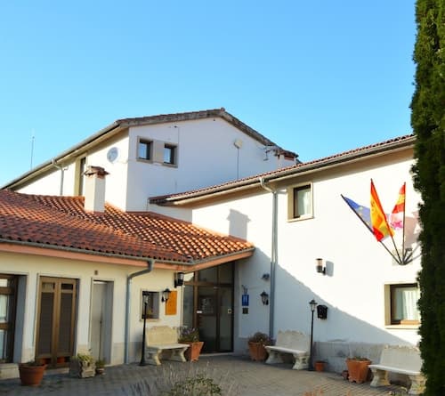 Apartamentos Remanso del Río Razón