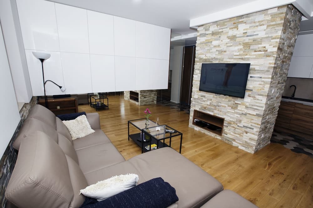 City of the Kings Green Silence Apartment