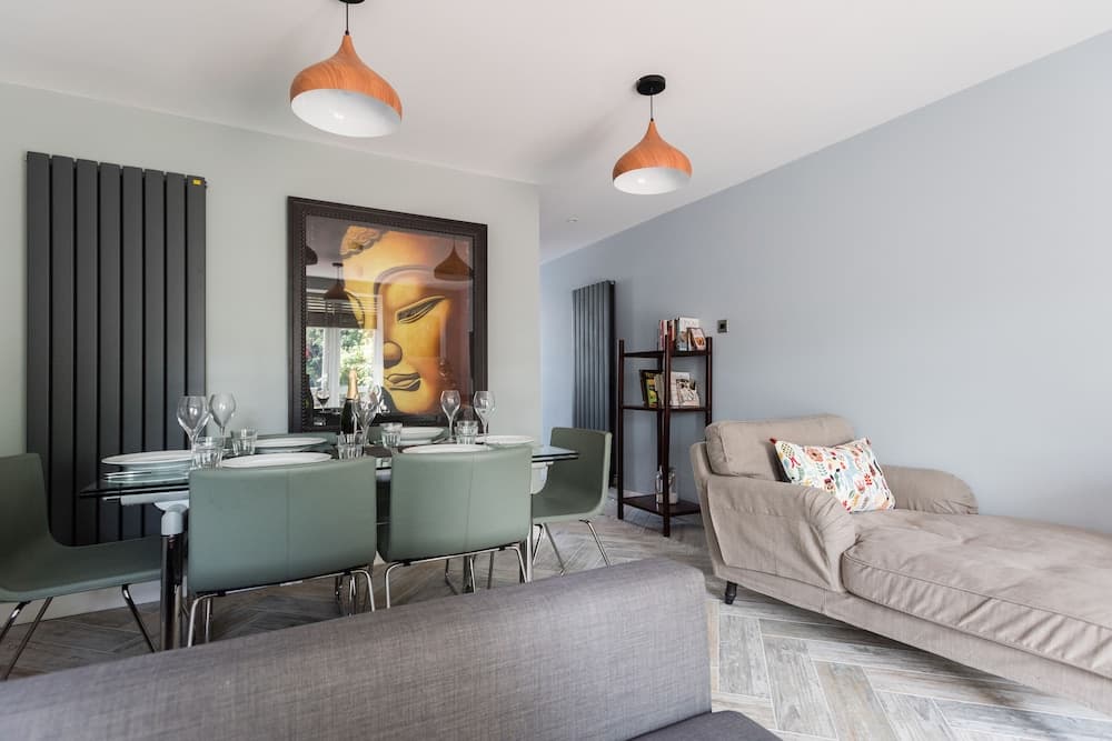 The Nine Elms Residence