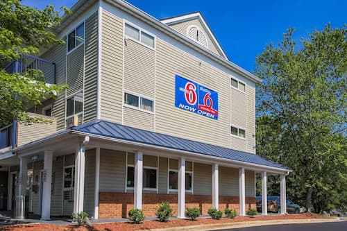Studio 6 Extended Stay - Greensboro, NC - I-40
