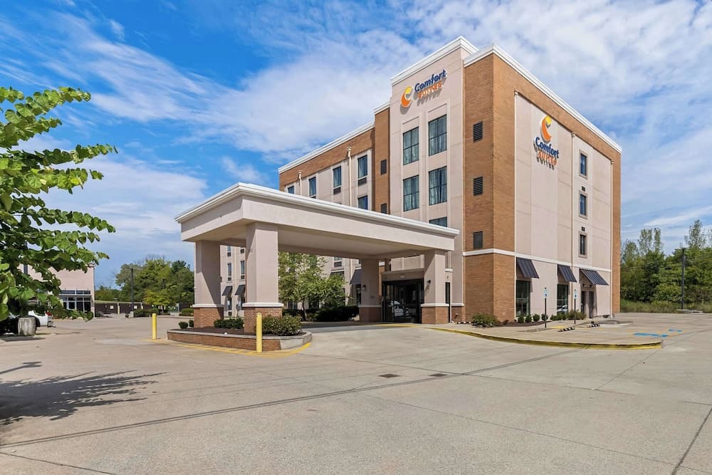 Comfort Suites