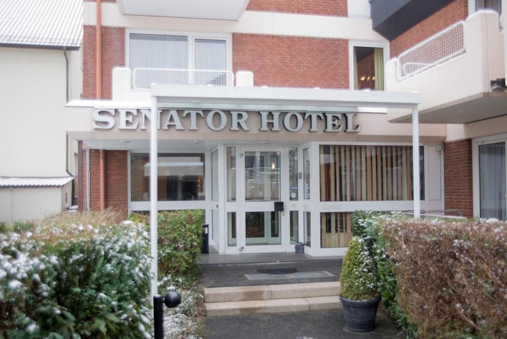 Senator Hotel