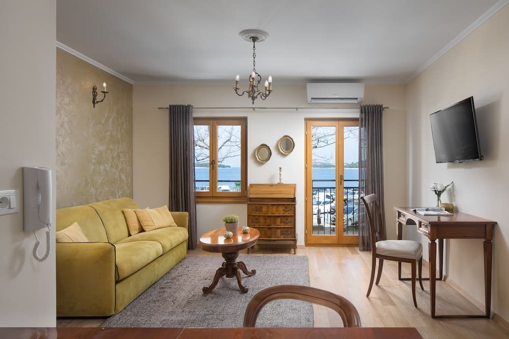 Valdibora Seaview Residence