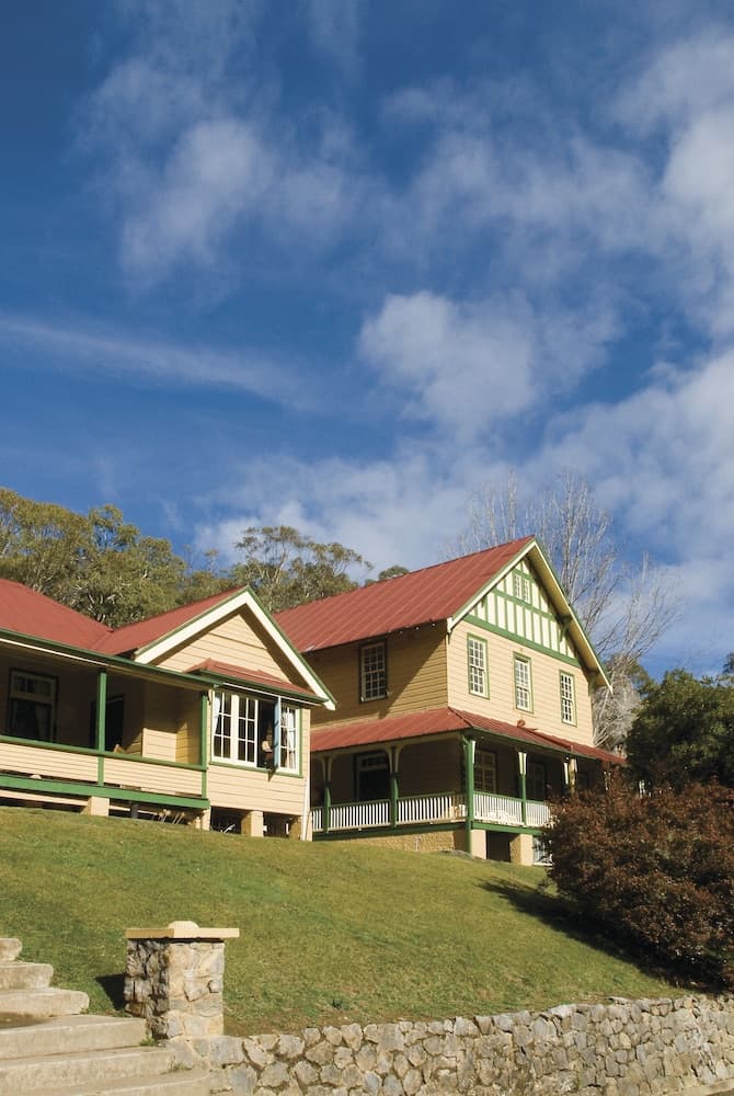 Yarrangobilly Caves House